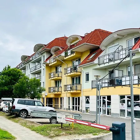 Gyoengy Apartahotel