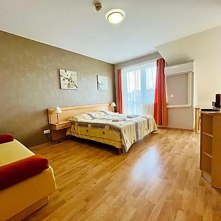 Gyöngy Apartmanhotel